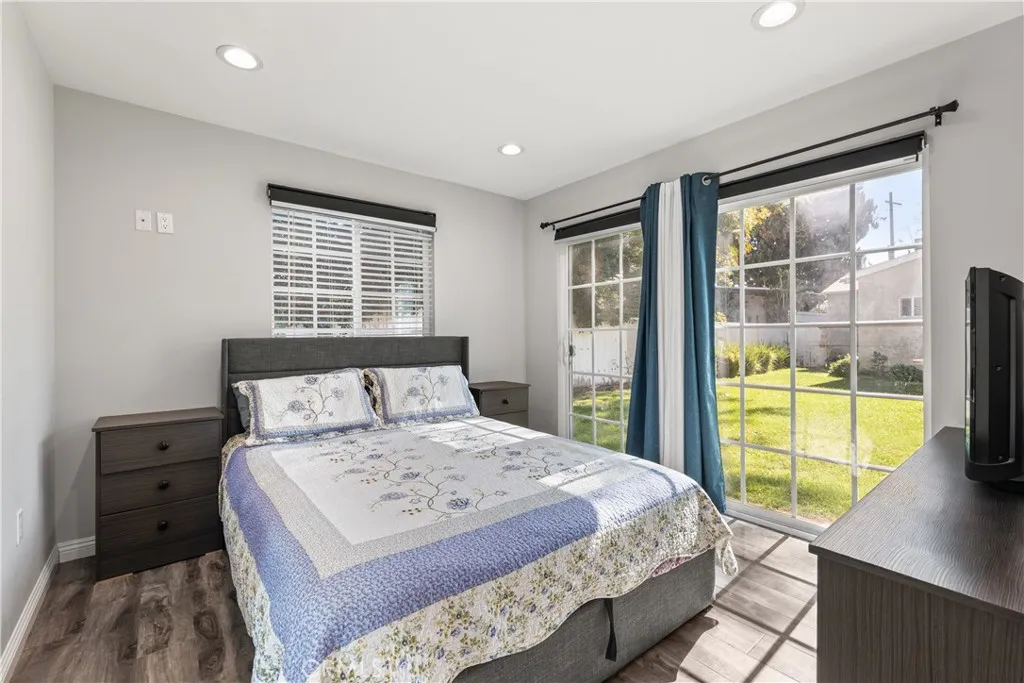 14835 Kittridge Street, Van Nuys, California 91405 home-pic-20